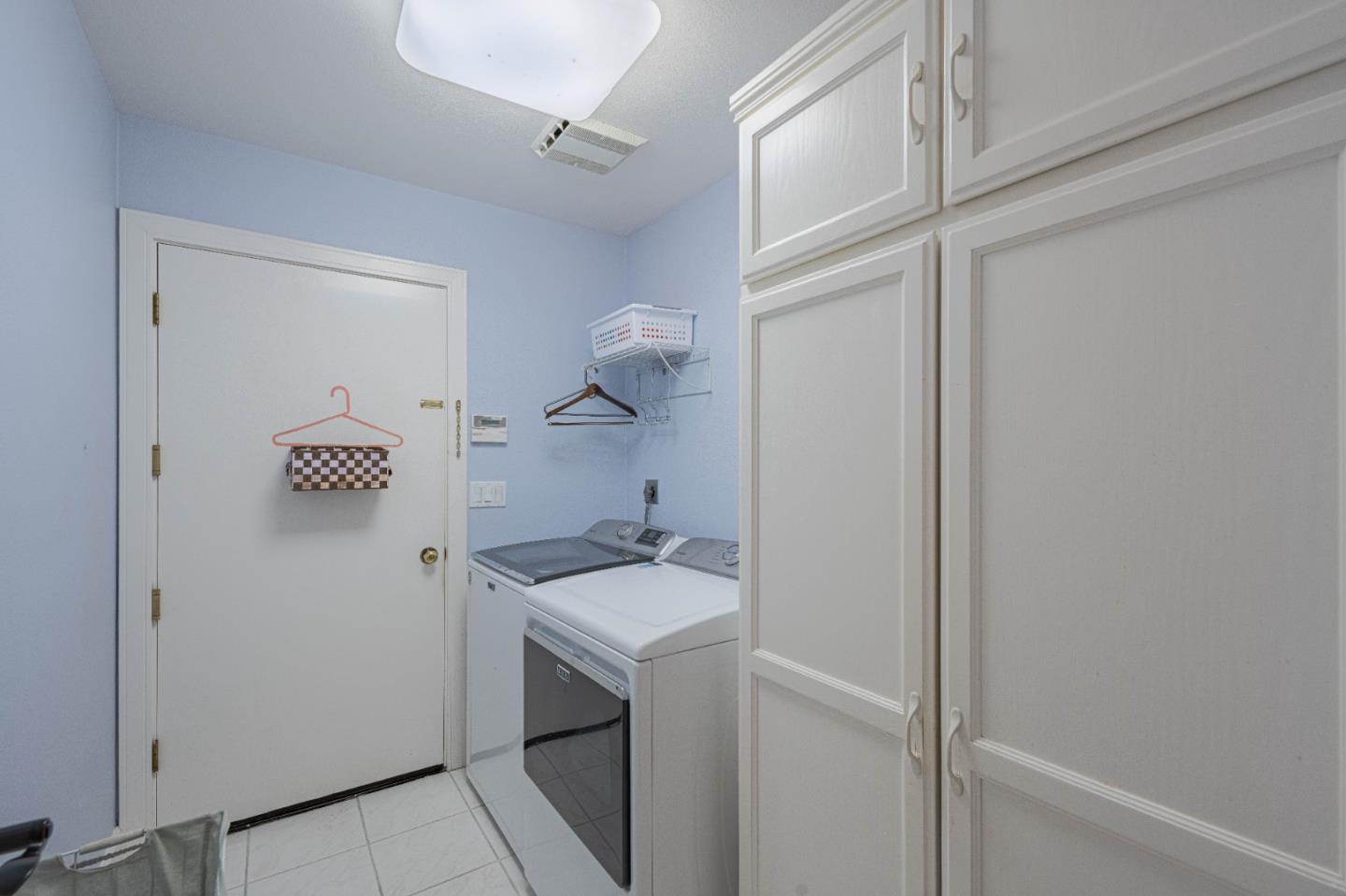 Detail Gallery Image 47 of 59 For 25547 Meadowview Circle, Corral De Tierra,  CA 93908 - 3 Beds | 3 Baths