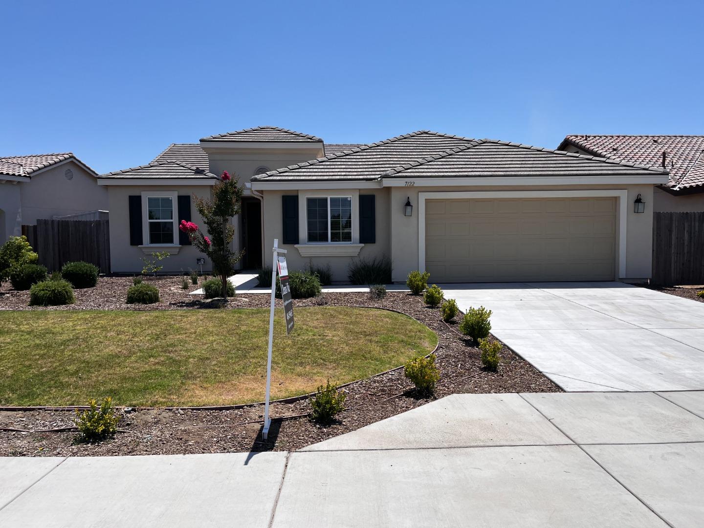 Detail Gallery Image 1 of 36 For 7122 Saddleback Canyon Rd, Bakersfield,  CA 93311 - 5 Beds | 3 Baths