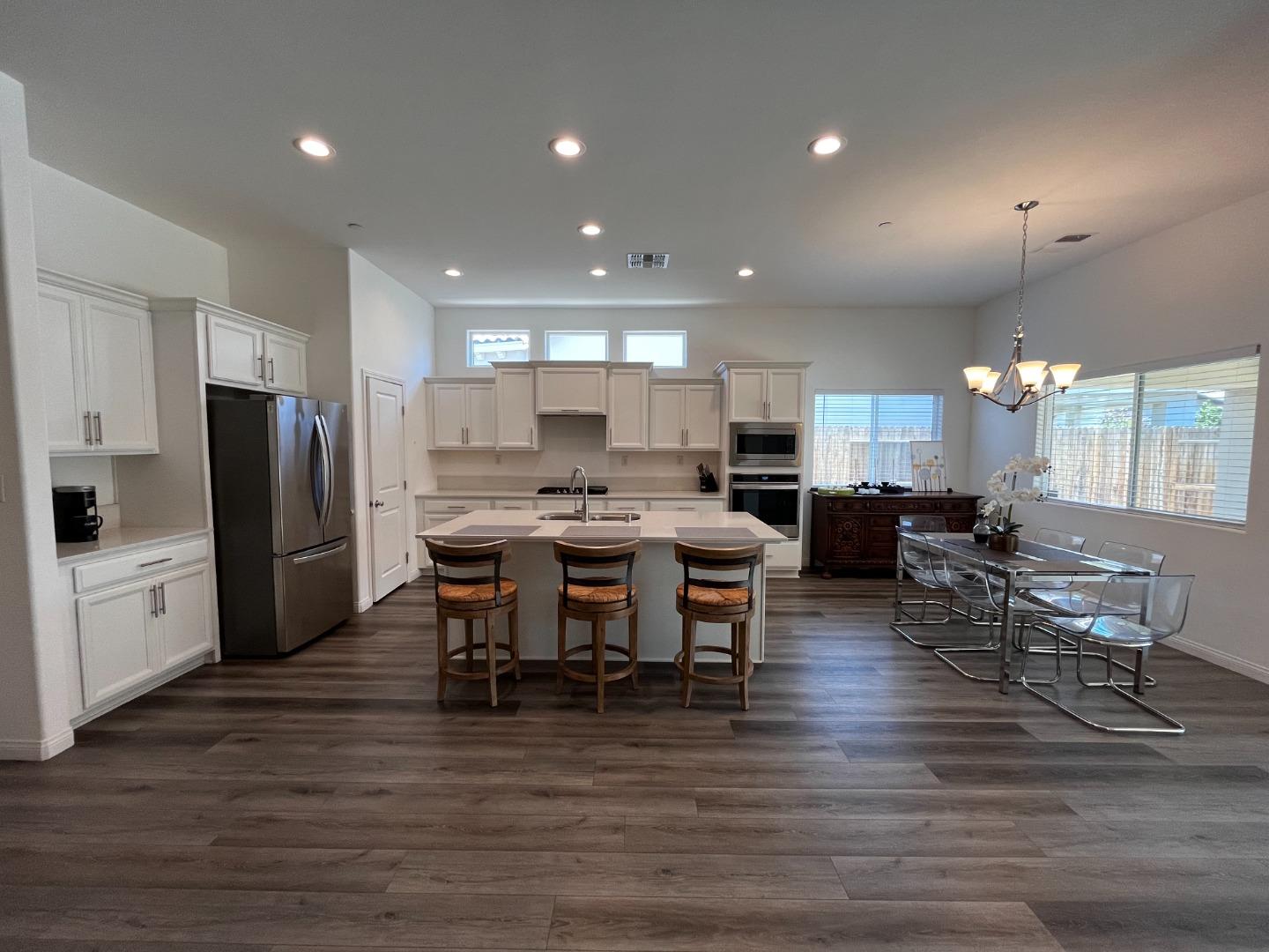 Detail Gallery Image 10 of 36 For 7122 Saddleback Canyon Rd, Bakersfield,  CA 93311 - 5 Beds | 3 Baths