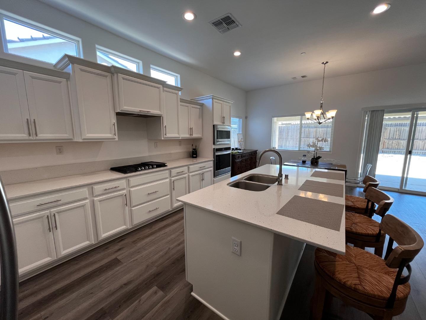 Detail Gallery Image 6 of 36 For 7122 Saddleback Canyon Rd, Bakersfield,  CA 93311 - 5 Beds | 3 Baths