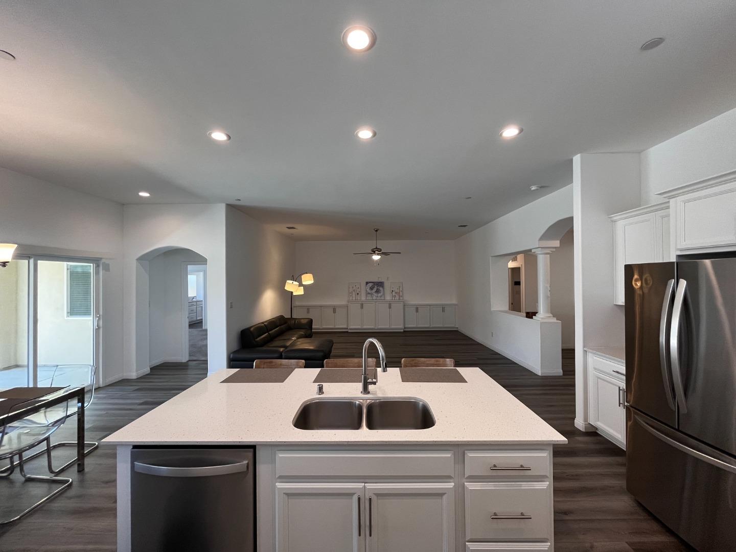Detail Gallery Image 7 of 36 For 7122 Saddleback Canyon Rd, Bakersfield,  CA 93311 - 5 Beds | 3 Baths