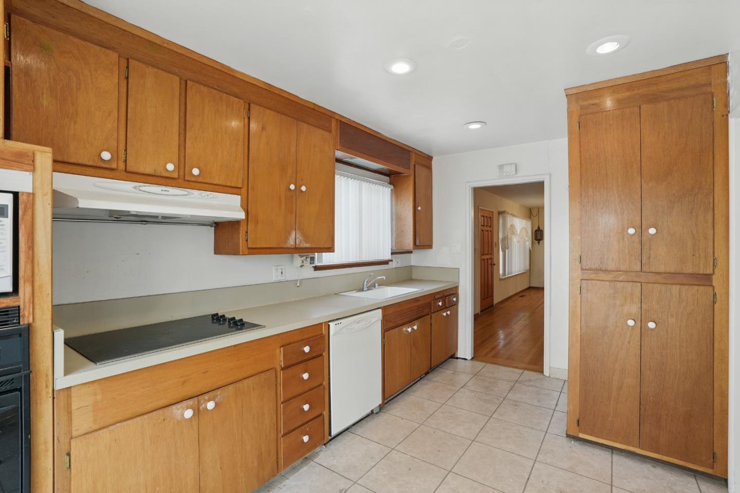 Detail Gallery Image 11 of 29 For 114 Bergwall Way, Vallejo,  CA 94591 - 3 Beds | 2 Baths