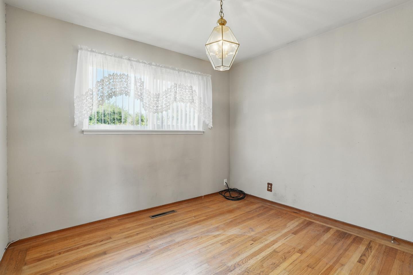 Detail Gallery Image 13 of 29 For 114 Bergwall Way, Vallejo,  CA 94591 - 3 Beds | 2 Baths