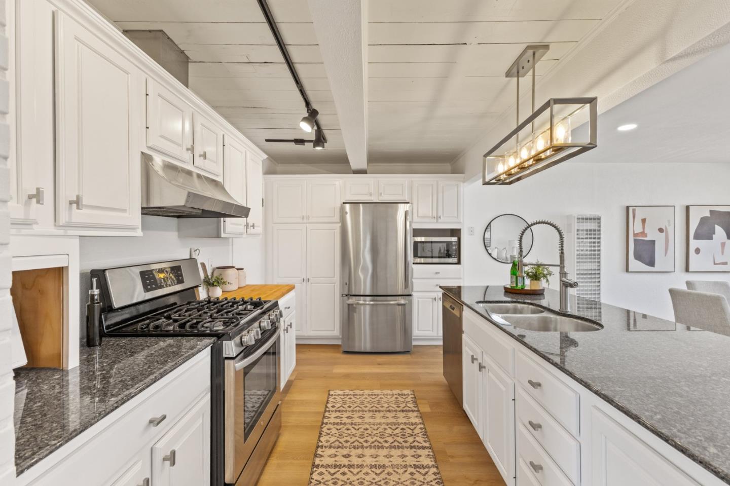 Detail Gallery Image 11 of 31 For 2057 Highland Dr, Concord,  CA 94520 - 3 Beds | 2 Baths