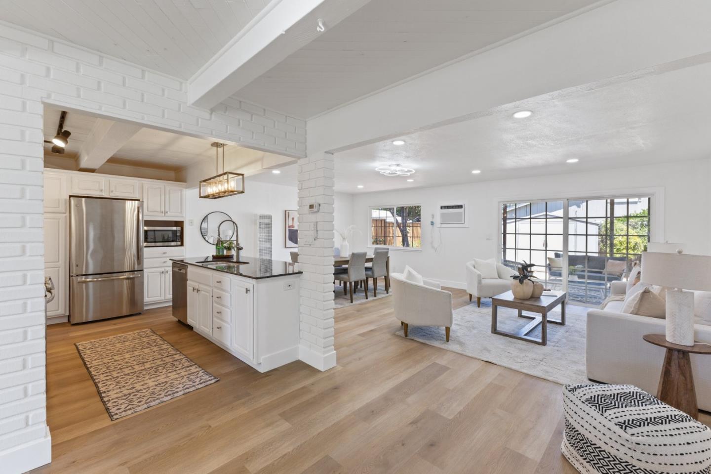 Detail Gallery Image 13 of 31 For 2057 Highland Dr, Concord,  CA 94520 - 3 Beds | 2 Baths