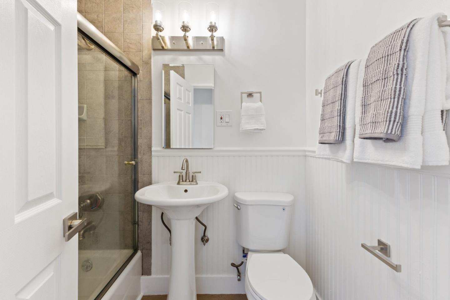 Detail Gallery Image 22 of 31 For 2057 Highland Dr, Concord,  CA 94520 - 3 Beds | 2 Baths