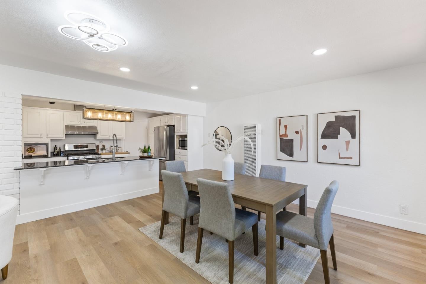 Detail Gallery Image 7 of 31 For 2057 Highland Dr, Concord,  CA 94520 - 3 Beds | 2 Baths