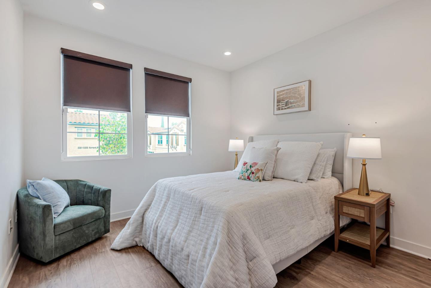 Detail Gallery Image 15 of 24 For 5358 Harvard Way, Cypress,  CA 90630 - 3 Beds | 2/1 Baths