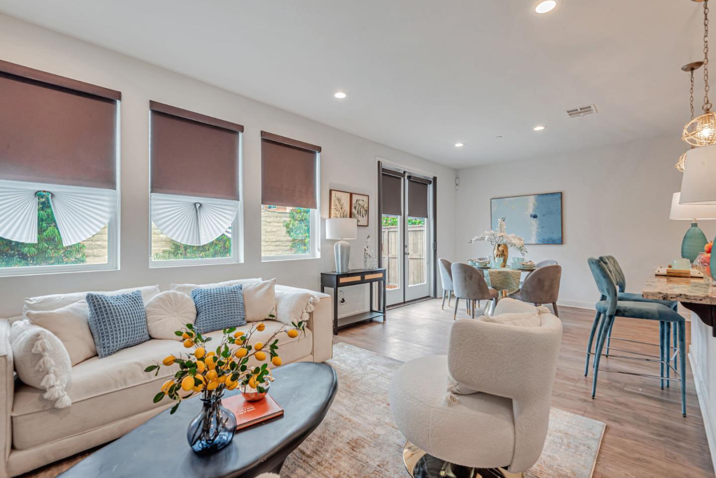 Detail Gallery Image 4 of 24 For 5358 Harvard Way, Cypress,  CA 90630 - 3 Beds | 2/1 Baths