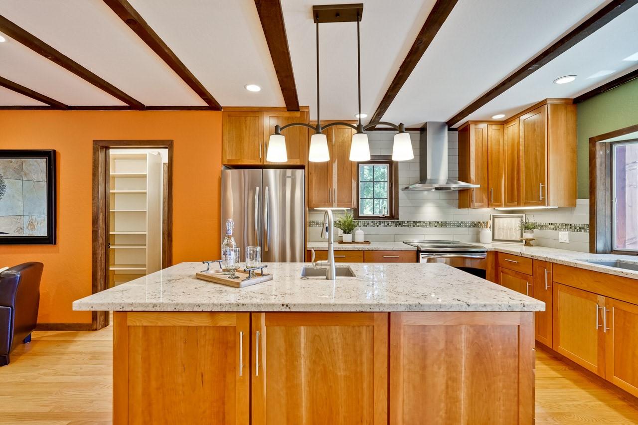 Detail Gallery Image 28 of 123 For 12338 First Fork Rd, Los Gatos,  CA 95033 - 3 Beds | 2 Baths