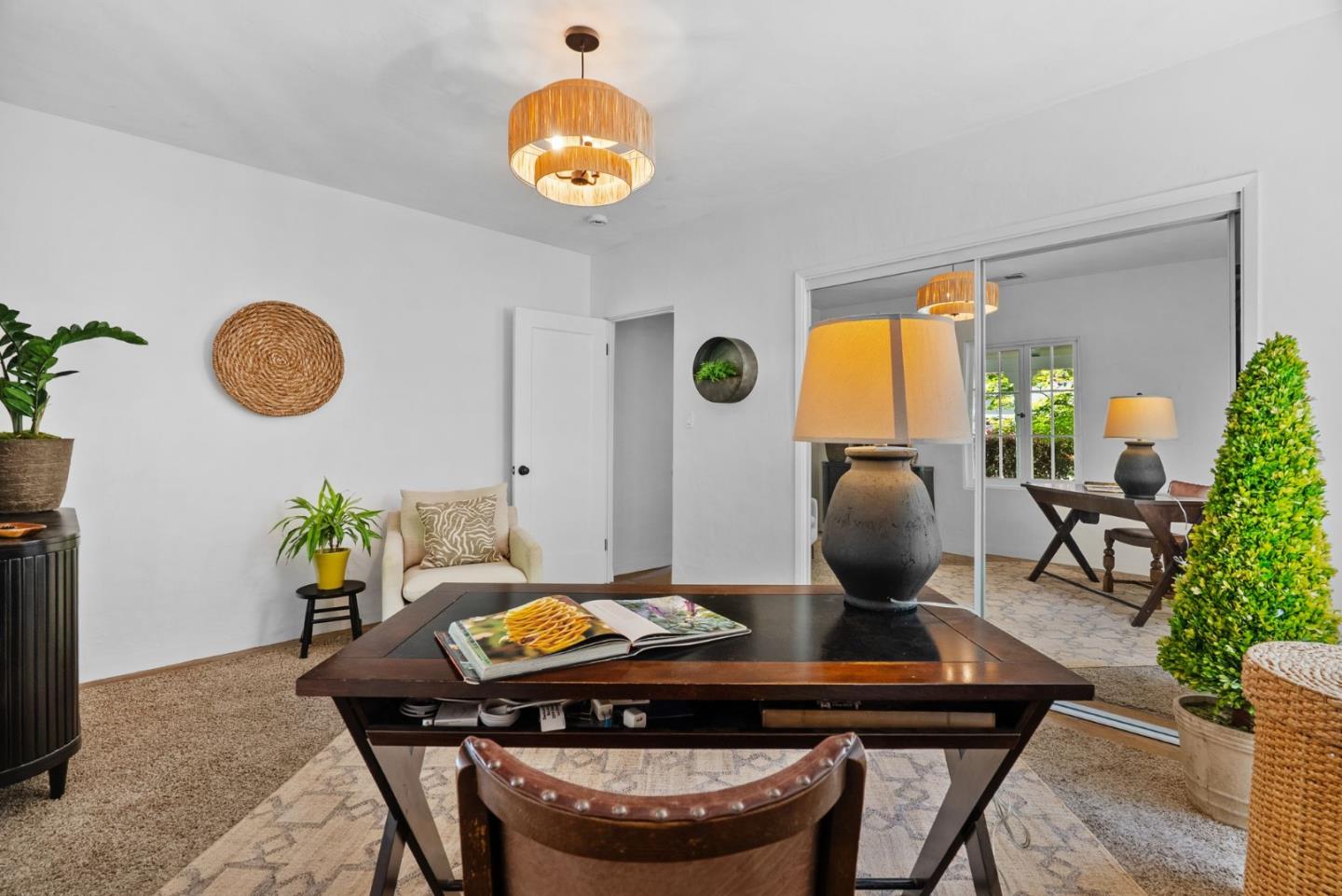 Detail Gallery Image 6 of 10 For 2133 Carmelita Dr, San Carlos,  CA 94070 - 2 Beds | 1 Baths
