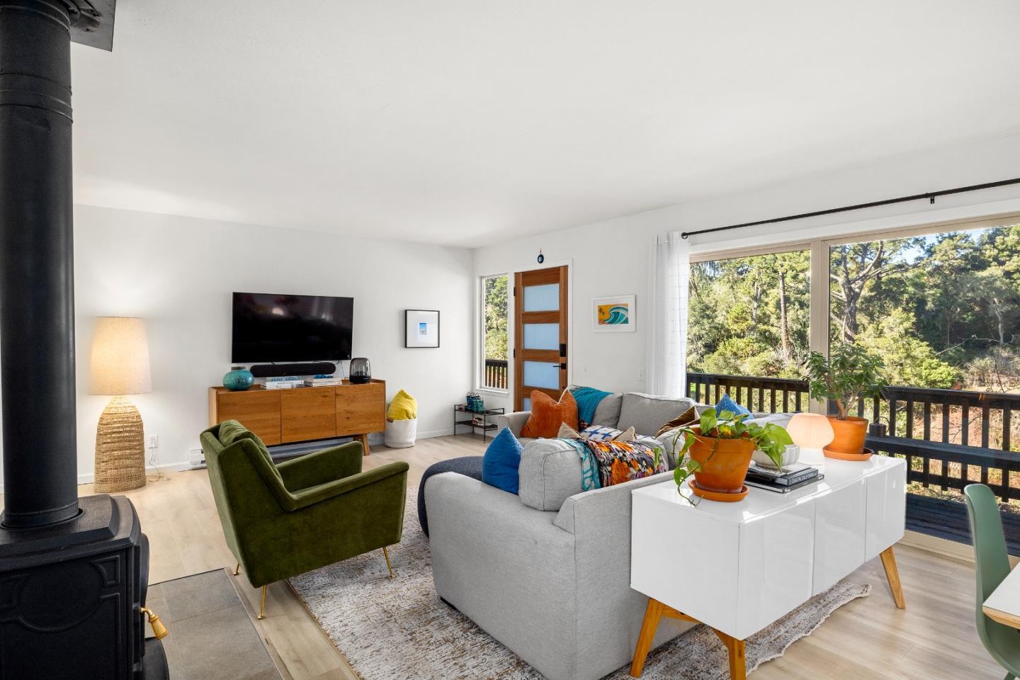 Detail Gallery Image 2 of 46 For 50 Margarita Rd, Watsonville,  CA 95076 - 3 Beds | 1/1 Baths
