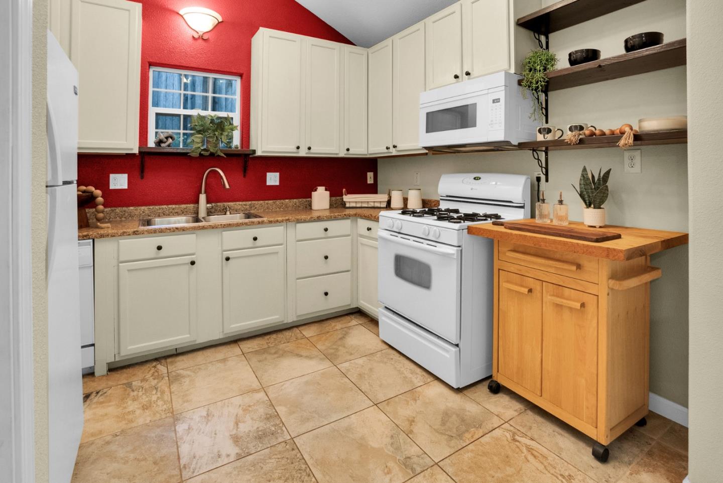 Detail Gallery Image 24 of 65 For 17981 Ogallala Warpath Rd, Los Gatos,  CA 95033 - 2 Beds | 2 Baths