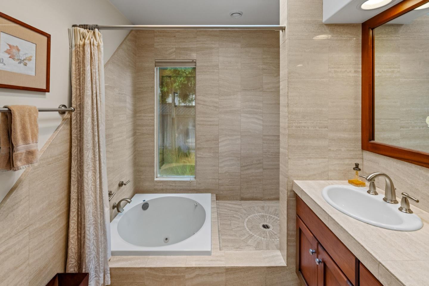 Detail Gallery Image 23 of 67 For 944 Bayview Ave, Pacific Grove,  CA 93950 - 3 Beds | 2 Baths