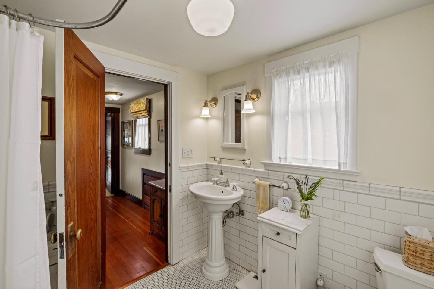 Detail Gallery Image 28 of 67 For 944 Bayview Ave, Pacific Grove,  CA 93950 - 3 Beds | 2 Baths