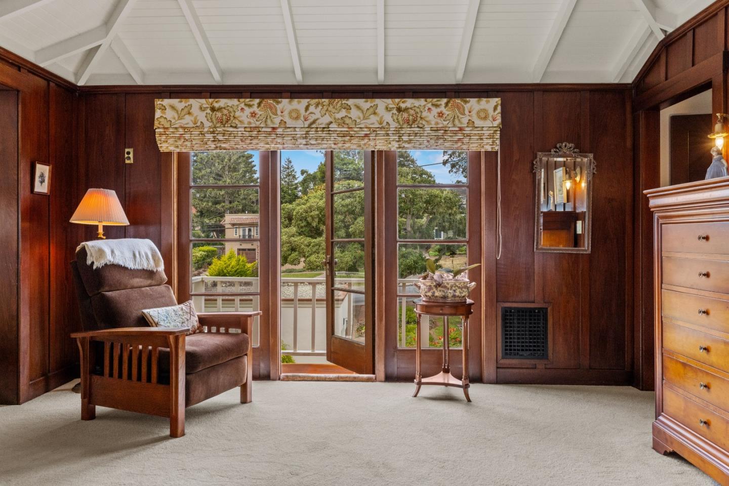 Detail Gallery Image 32 of 67 For 944 Bayview Ave, Pacific Grove,  CA 93950 - 3 Beds | 2 Baths