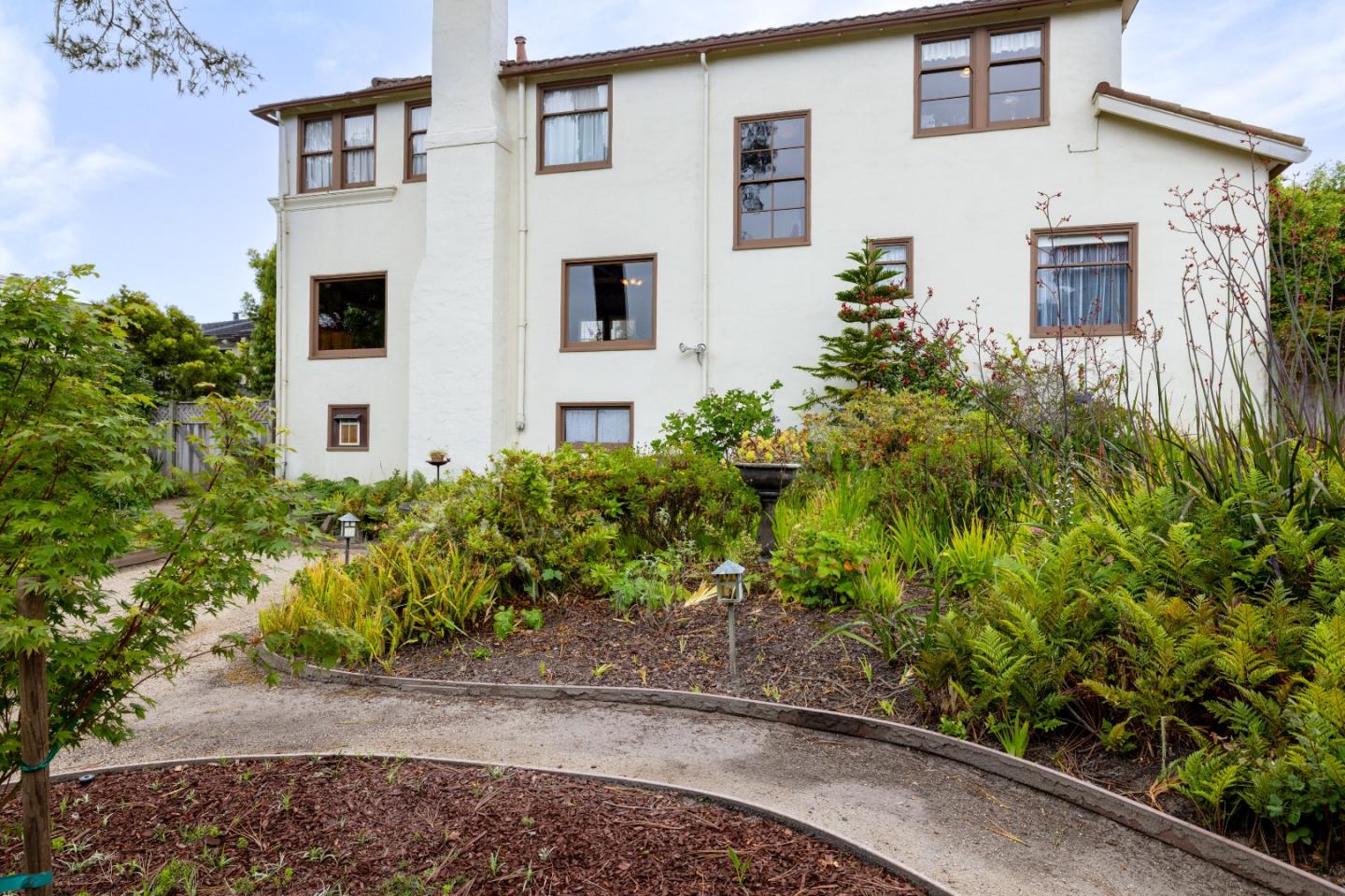 Detail Gallery Image 43 of 67 For 944 Bayview Ave, Pacific Grove,  CA 93950 - 3 Beds | 2 Baths