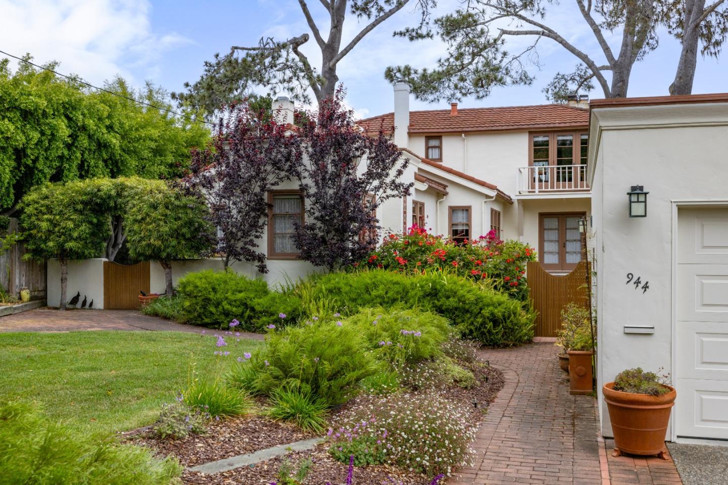 Detail Gallery Image 48 of 67 For 944 Bayview Ave, Pacific Grove,  CA 93950 - 3 Beds | 2 Baths