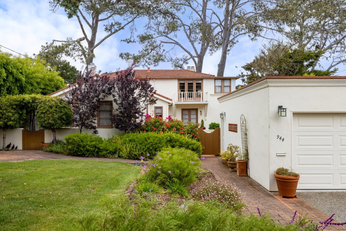 Detail Gallery Image 49 of 67 For 944 Bayview Ave, Pacific Grove,  CA 93950 - 3 Beds | 2 Baths