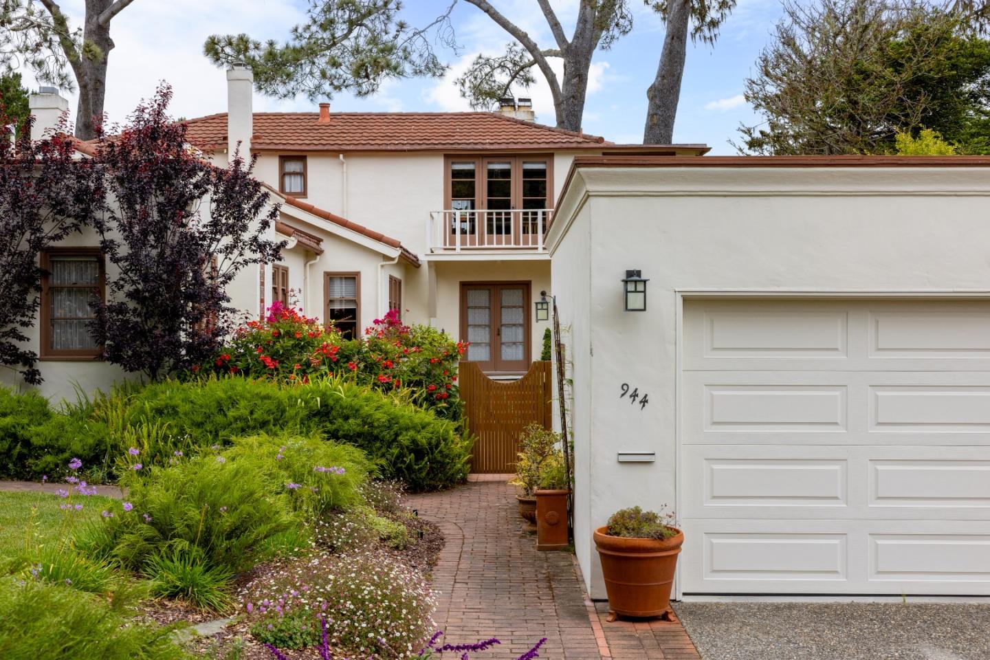 Detail Gallery Image 53 of 67 For 944 Bayview Ave, Pacific Grove,  CA 93950 - 3 Beds | 2 Baths