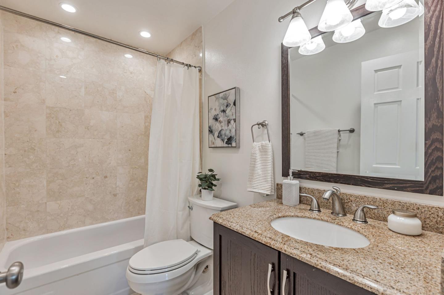 Detail Gallery Image 23 of 35 For 1031 Crestview Dr #316,  Mountain View,  CA 94040 - 2 Beds | 2 Baths