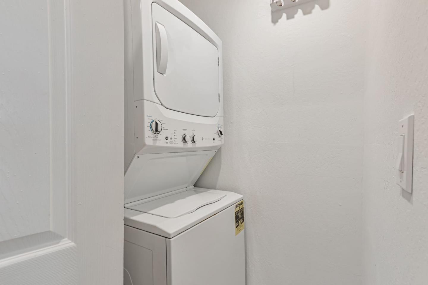 Detail Gallery Image 26 of 35 For 1031 Crestview Dr #316,  Mountain View,  CA 94040 - 2 Beds | 2 Baths