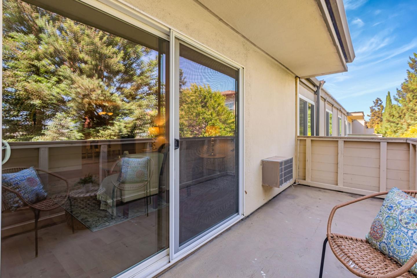 Detail Gallery Image 28 of 35 For 1031 Crestview Dr #316,  Mountain View,  CA 94040 - 2 Beds | 2 Baths