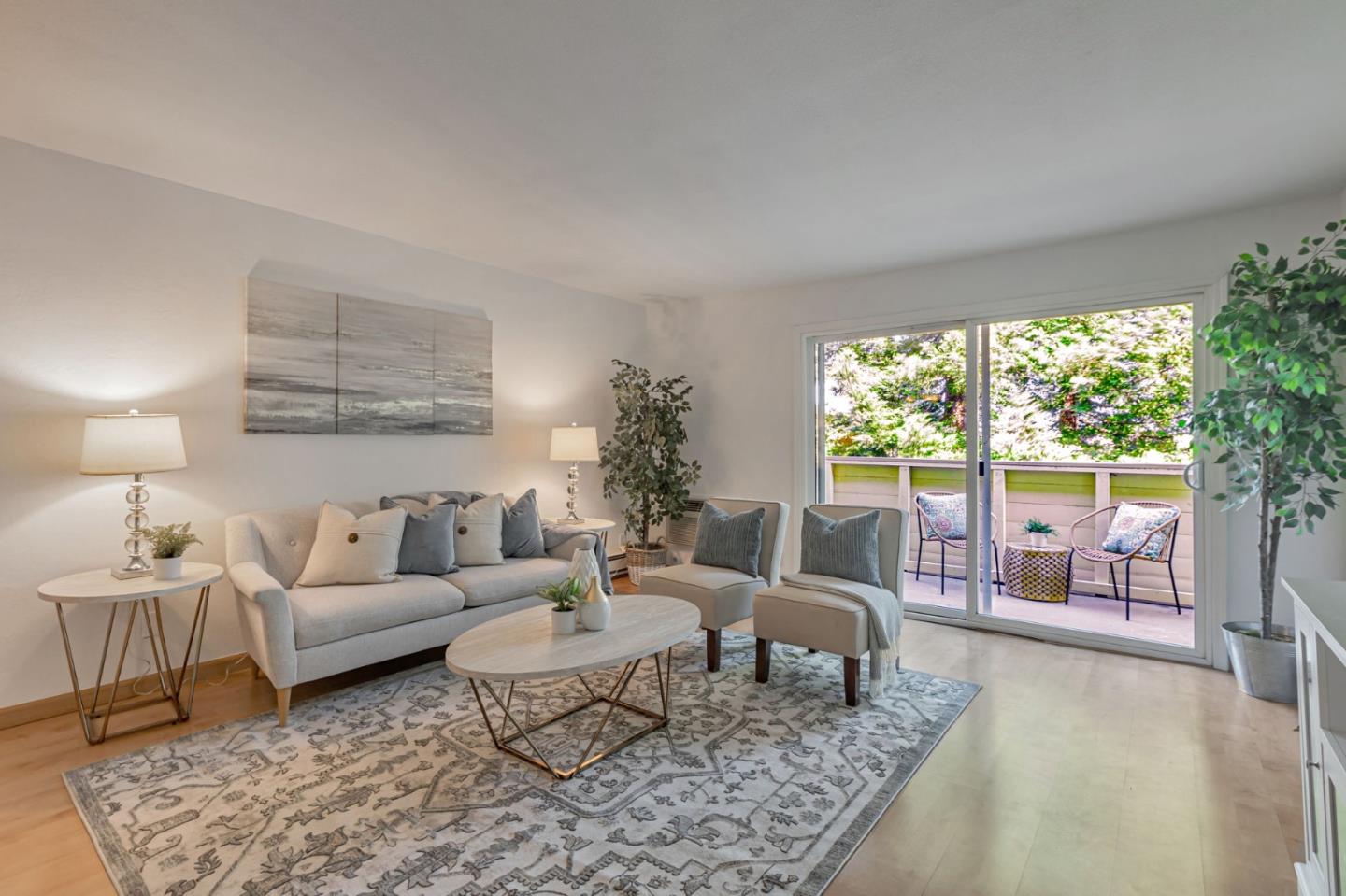 Detail Gallery Image 5 of 35 For 1031 Crestview Dr #316,  Mountain View,  CA 94040 - 2 Beds | 2 Baths