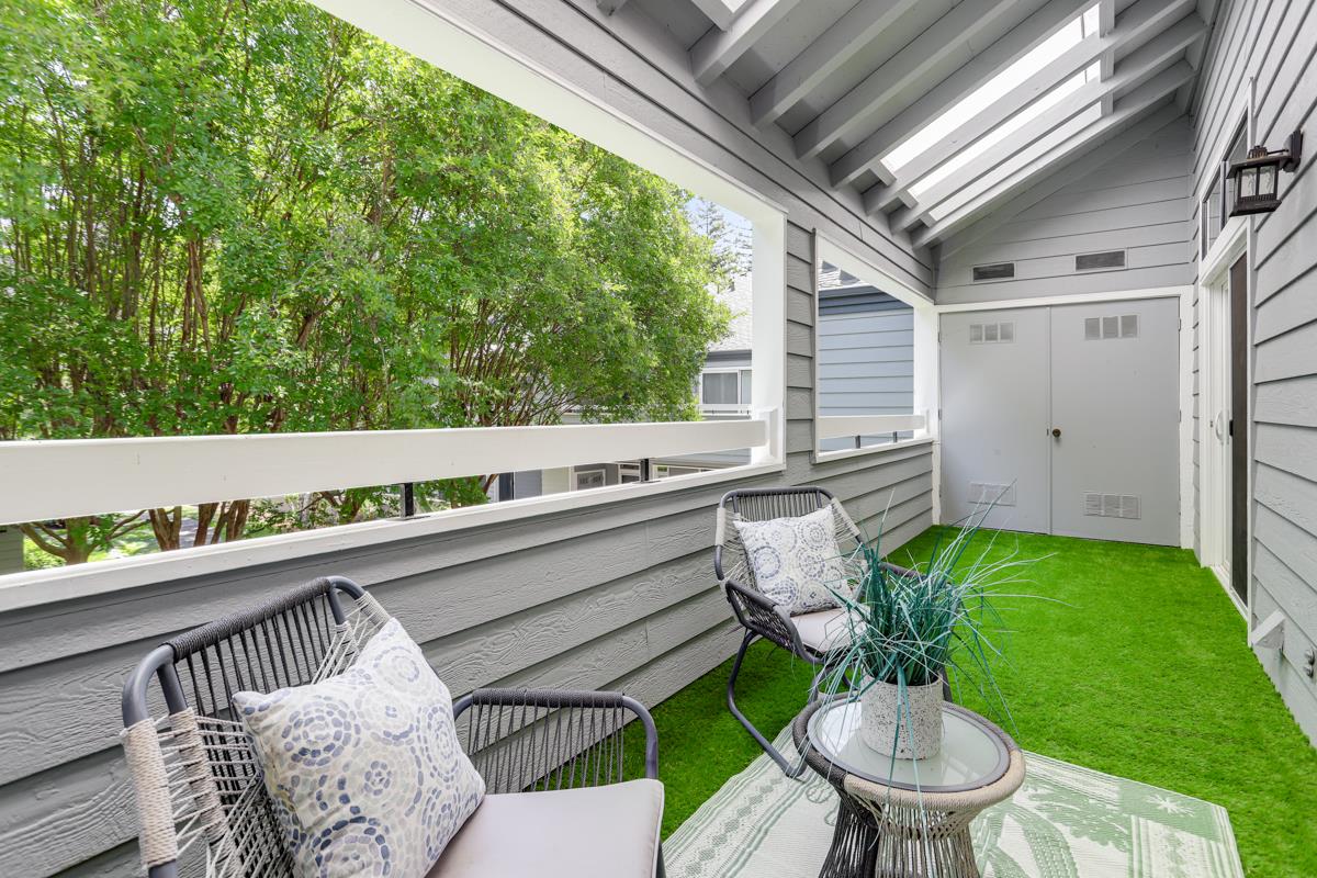 Detail Gallery Image 20 of 33 For 1658 Parkview Green Cir, San Jose,  CA 95131 - 2 Beds | 2 Baths