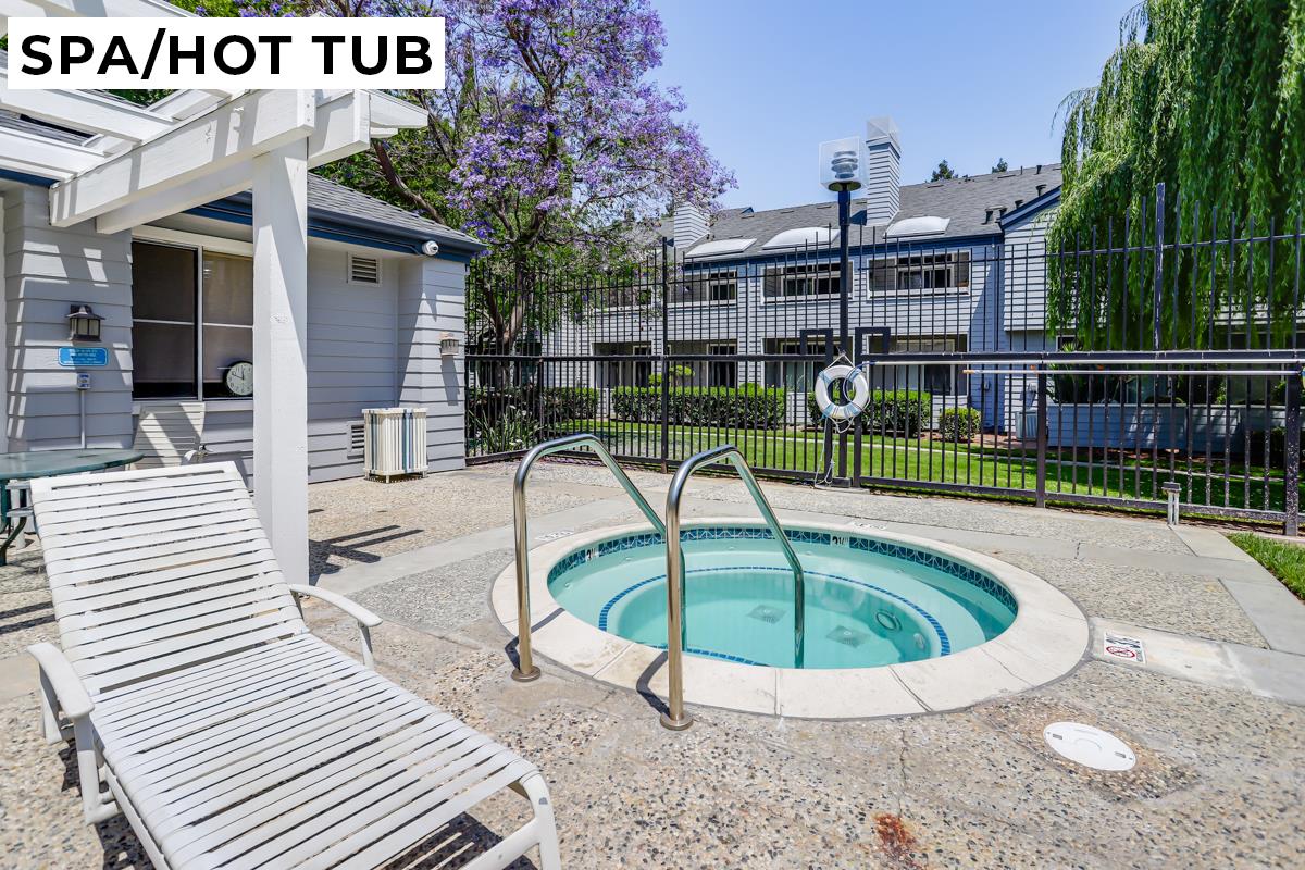Detail Gallery Image 25 of 33 For 1658 Parkview Green Cir, San Jose,  CA 95131 - 2 Beds | 2 Baths