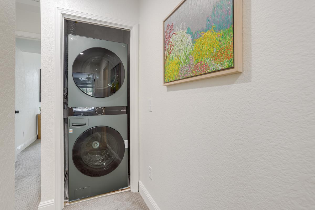 Detail Gallery Image 6 of 33 For 1658 Parkview Green Cir, San Jose,  CA 95131 - 2 Beds | 2 Baths