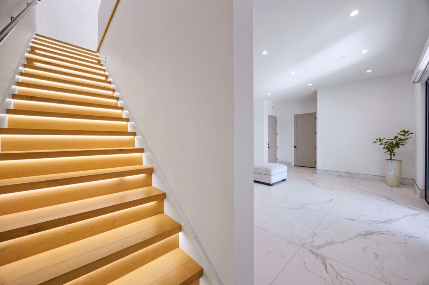 Detail Gallery Image 13 of 54 For 1016 Escalero Ave, Pacifica,  CA 94044 - 4 Beds | 5 Baths