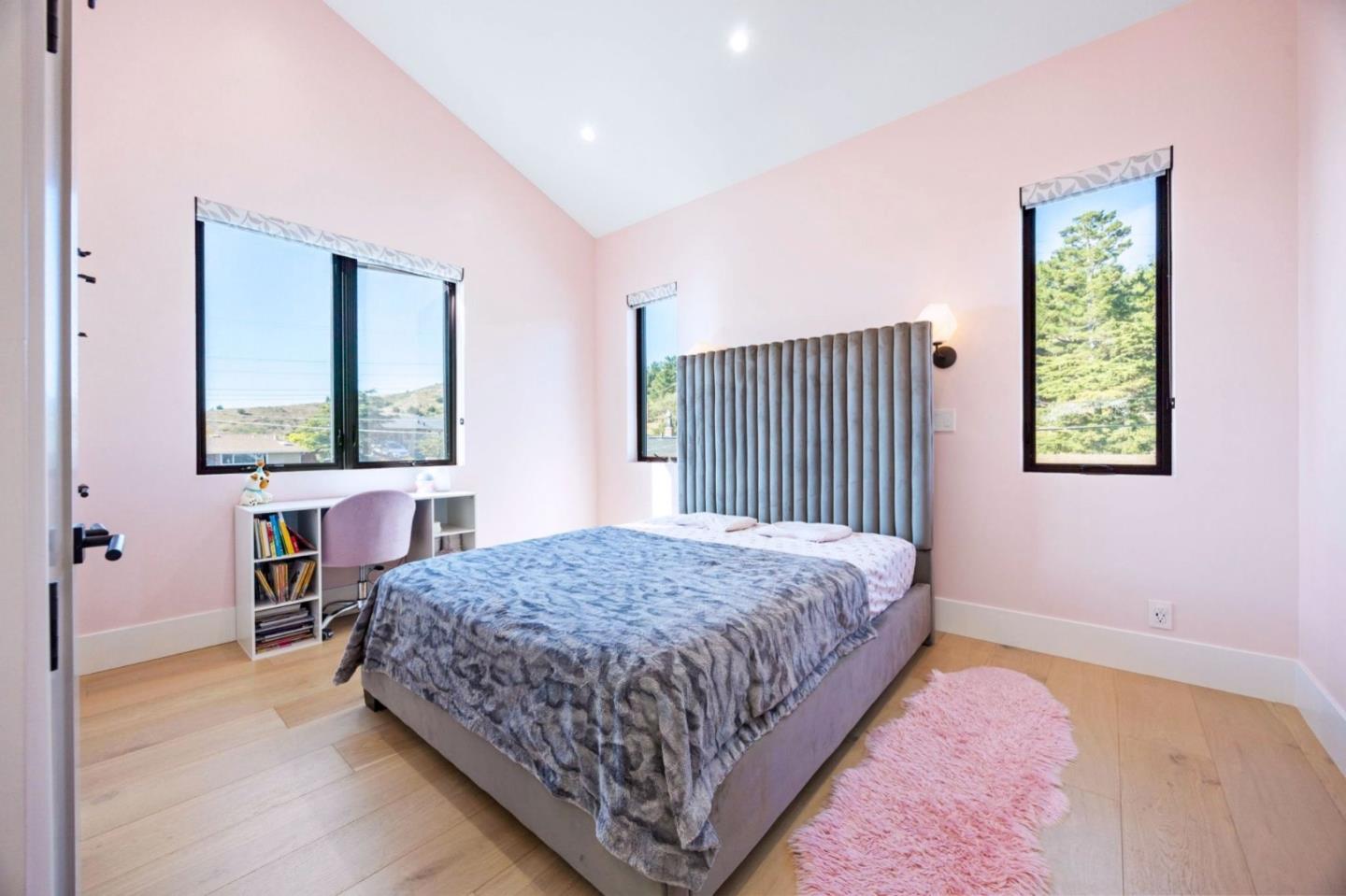 Detail Gallery Image 25 of 54 For 1016 Escalero Ave, Pacifica,  CA 94044 - 4 Beds | 5 Baths