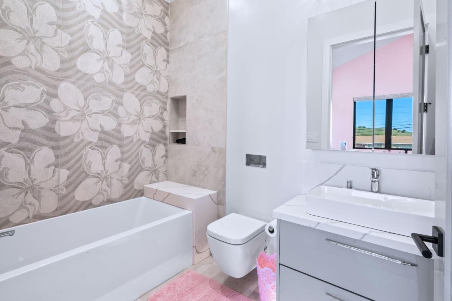 Detail Gallery Image 26 of 54 For 1016 Escalero Ave, Pacifica,  CA 94044 - 4 Beds | 5 Baths