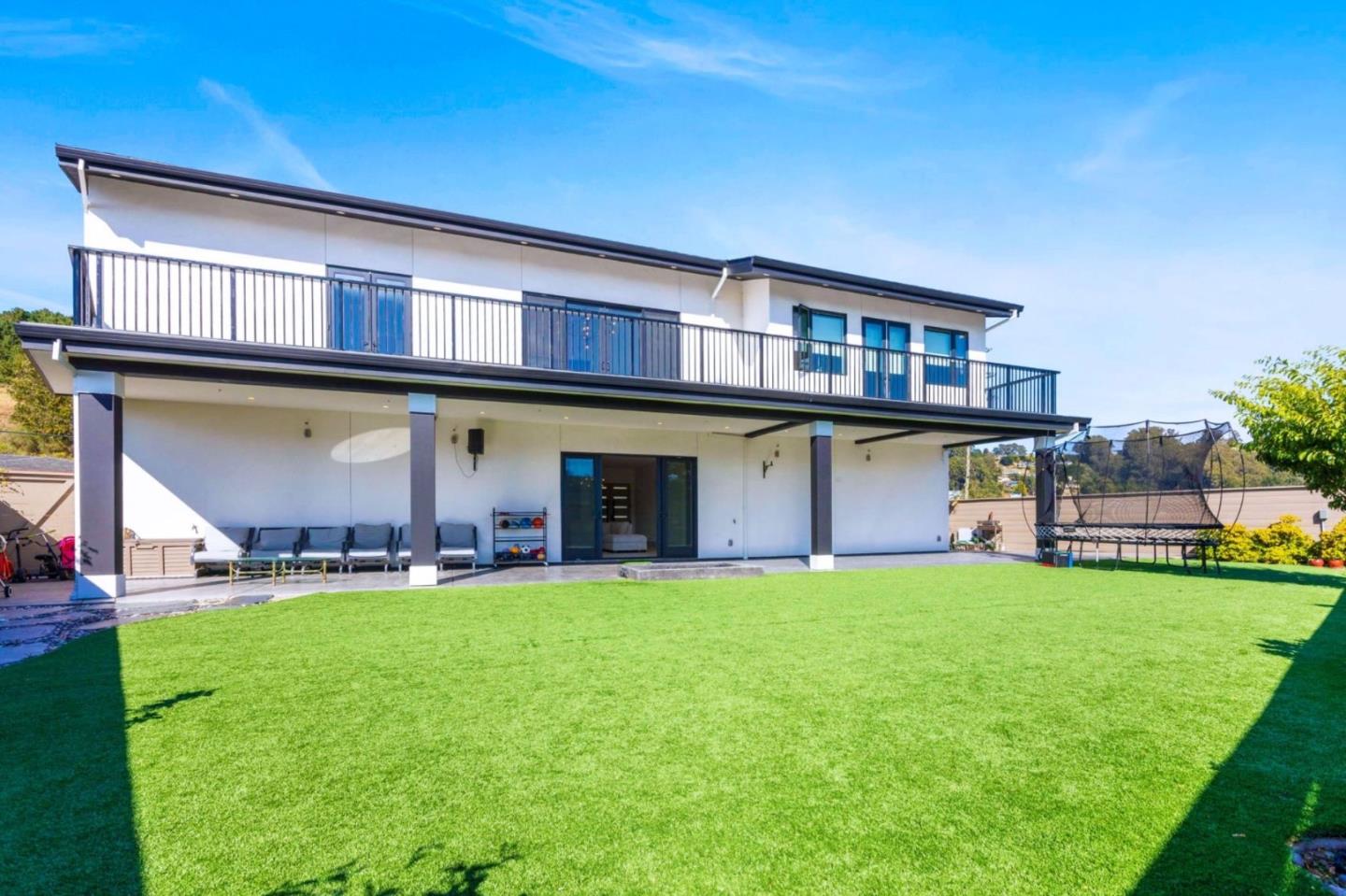 Detail Gallery Image 30 of 54 For 1016 Escalero Ave, Pacifica,  CA 94044 - 4 Beds | 5 Baths