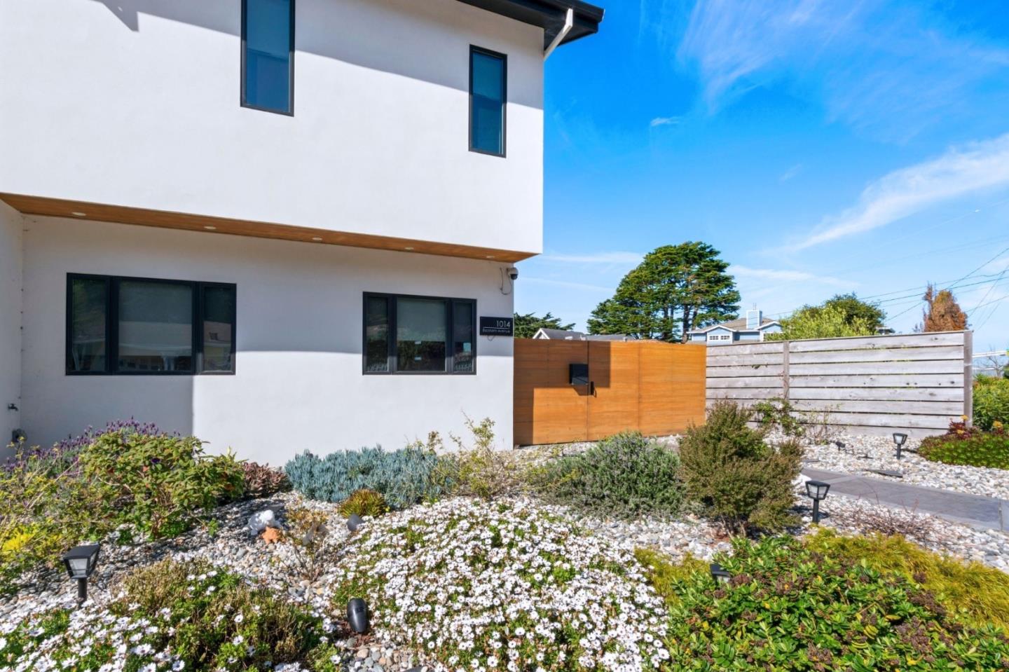 Detail Gallery Image 32 of 54 For 1016 Escalero Ave, Pacifica,  CA 94044 - 4 Beds | 5 Baths