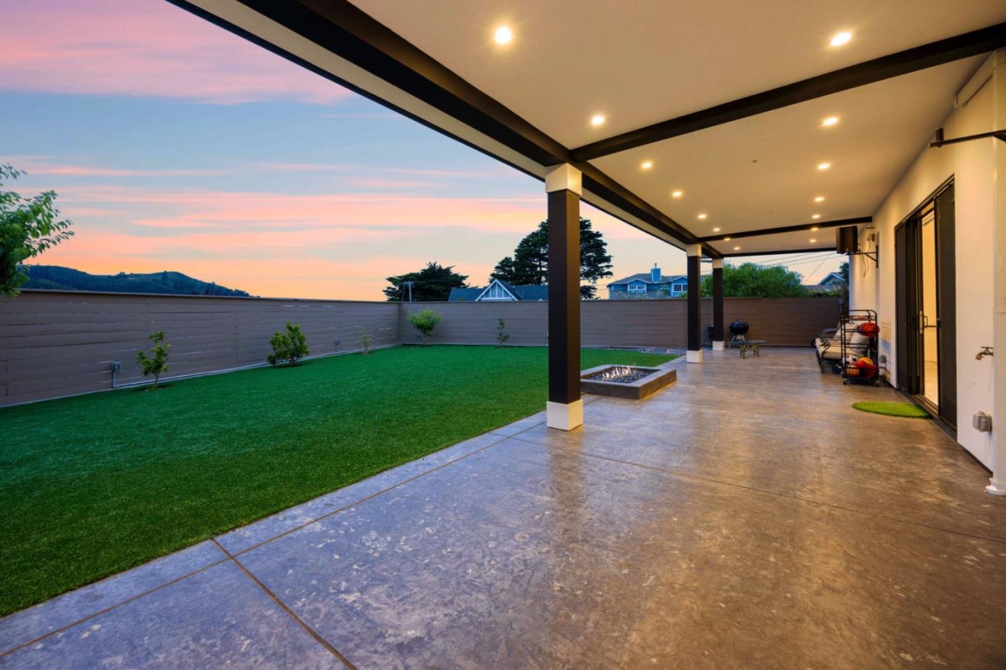 Detail Gallery Image 41 of 54 For 1016 Escalero Ave, Pacifica,  CA 94044 - 4 Beds | 5 Baths