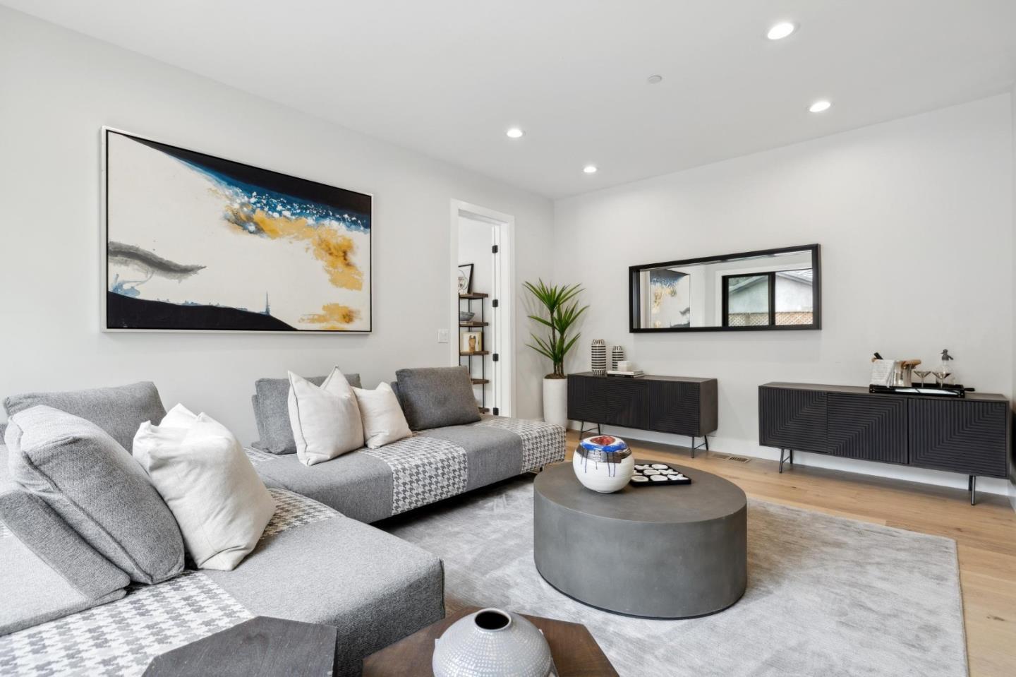 Detail Gallery Image 11 of 54 For 1074 Riverside Dr, Los Altos,  CA 94024 - 5 Beds | 4/1 Baths