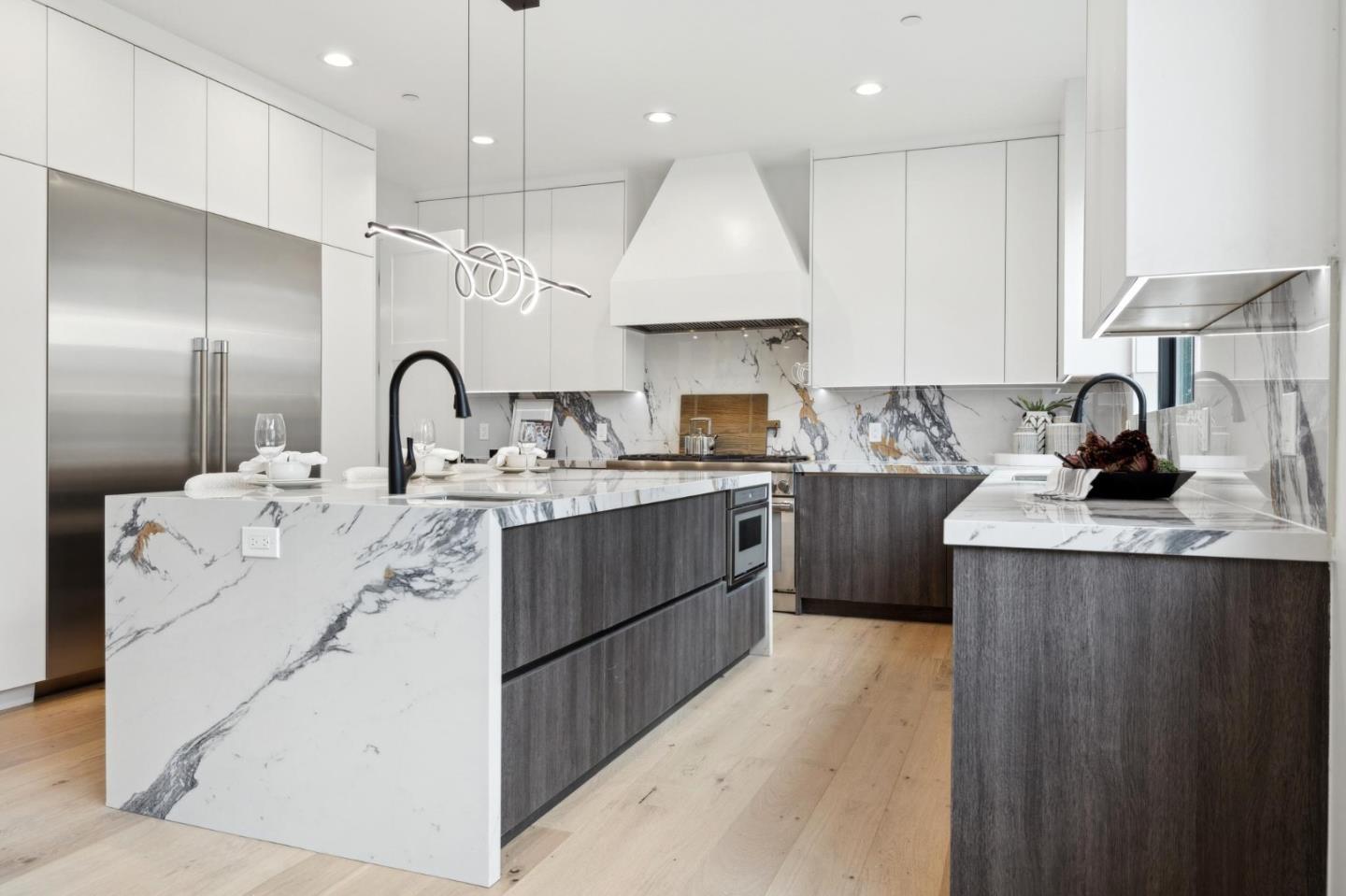 Detail Gallery Image 16 of 54 For 1074 Riverside Dr, Los Altos,  CA 94024 - 5 Beds | 4/1 Baths