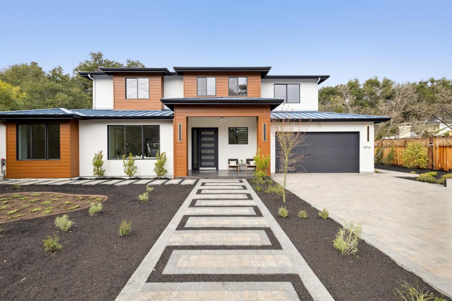 Detail Gallery Image 2 of 54 For 1074 Riverside Dr, Los Altos,  CA 94024 - 5 Beds | 4/1 Baths