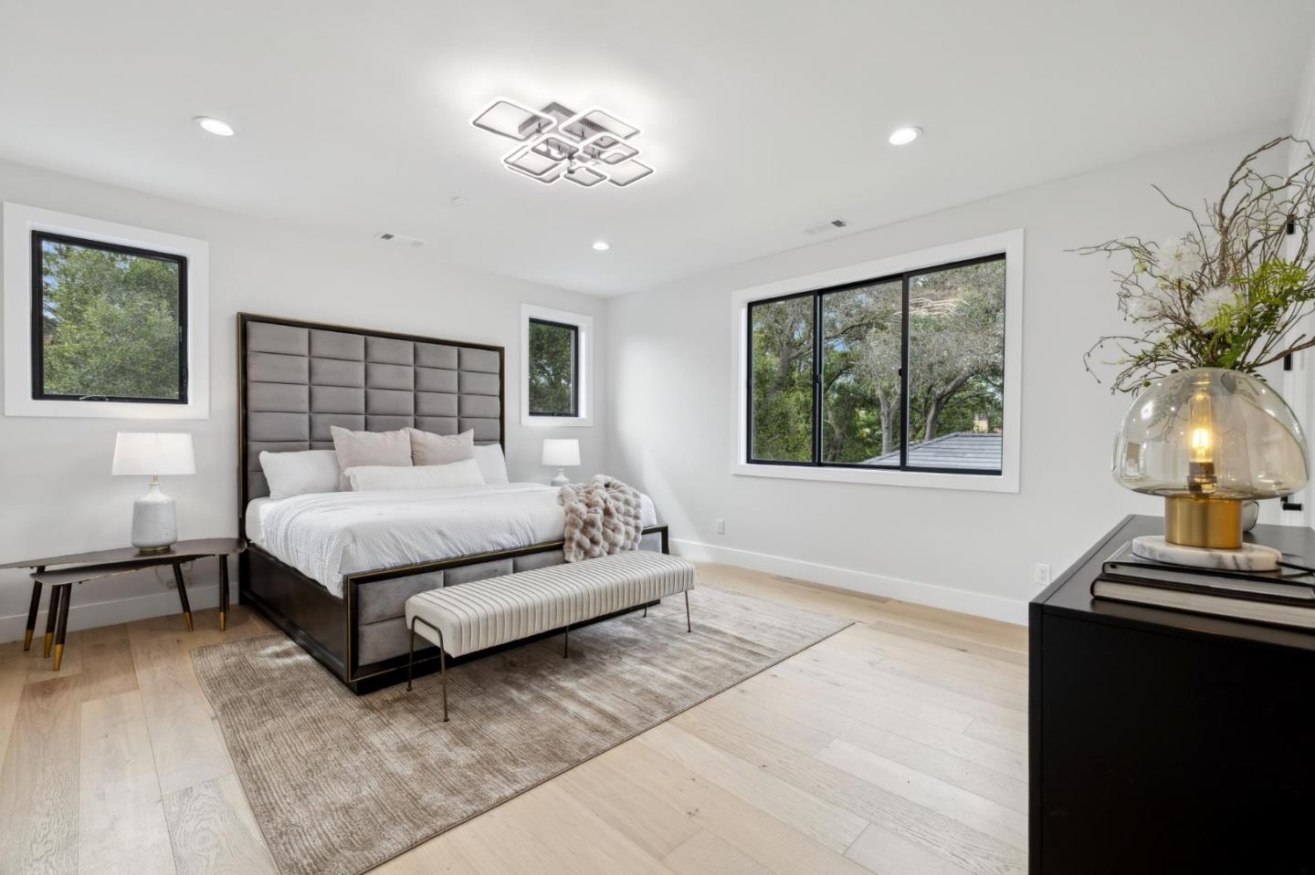 Detail Gallery Image 25 of 54 For 1074 Riverside Dr, Los Altos,  CA 94024 - 5 Beds | 4/1 Baths