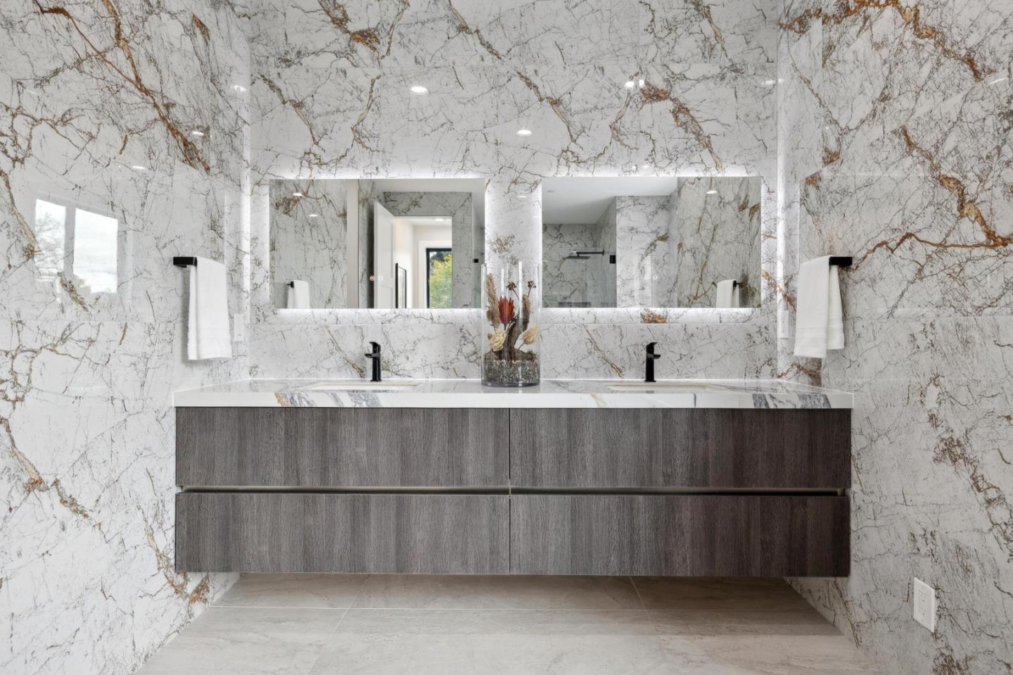 Detail Gallery Image 29 of 54 For 1074 Riverside Dr, Los Altos,  CA 94024 - 5 Beds | 4/1 Baths