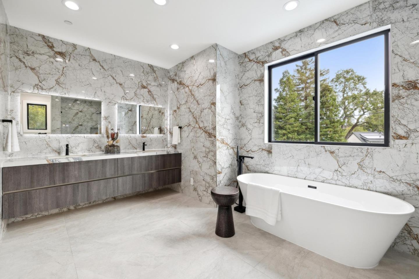 Detail Gallery Image 30 of 54 For 1074 Riverside Dr, Los Altos,  CA 94024 - 5 Beds | 4/1 Baths