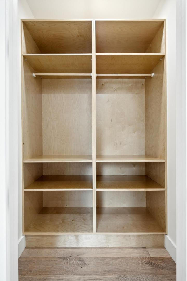 Detail Gallery Image 39 of 54 For 1074 Riverside Dr, Los Altos,  CA 94024 - 5 Beds | 4/1 Baths