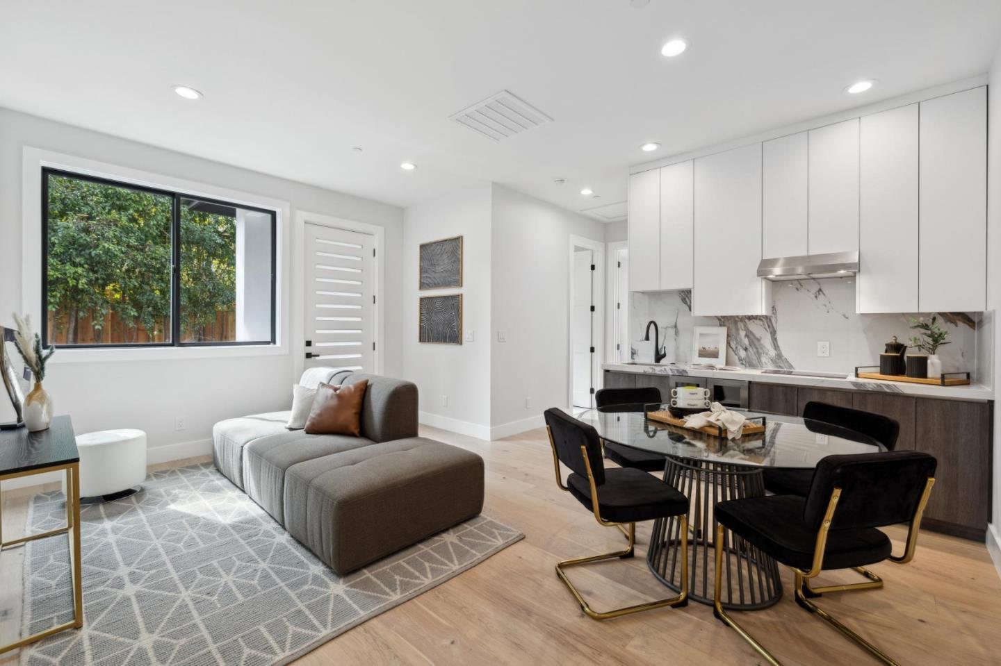 Detail Gallery Image 41 of 54 For 1074 Riverside Dr, Los Altos,  CA 94024 - 5 Beds | 4/1 Baths