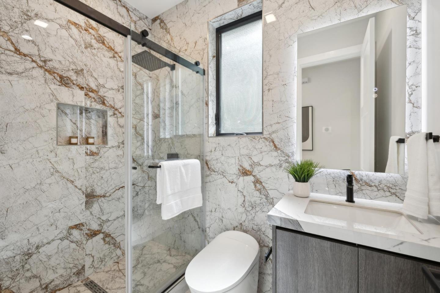 Detail Gallery Image 46 of 54 For 1074 Riverside Dr, Los Altos,  CA 94024 - 5 Beds | 4/1 Baths