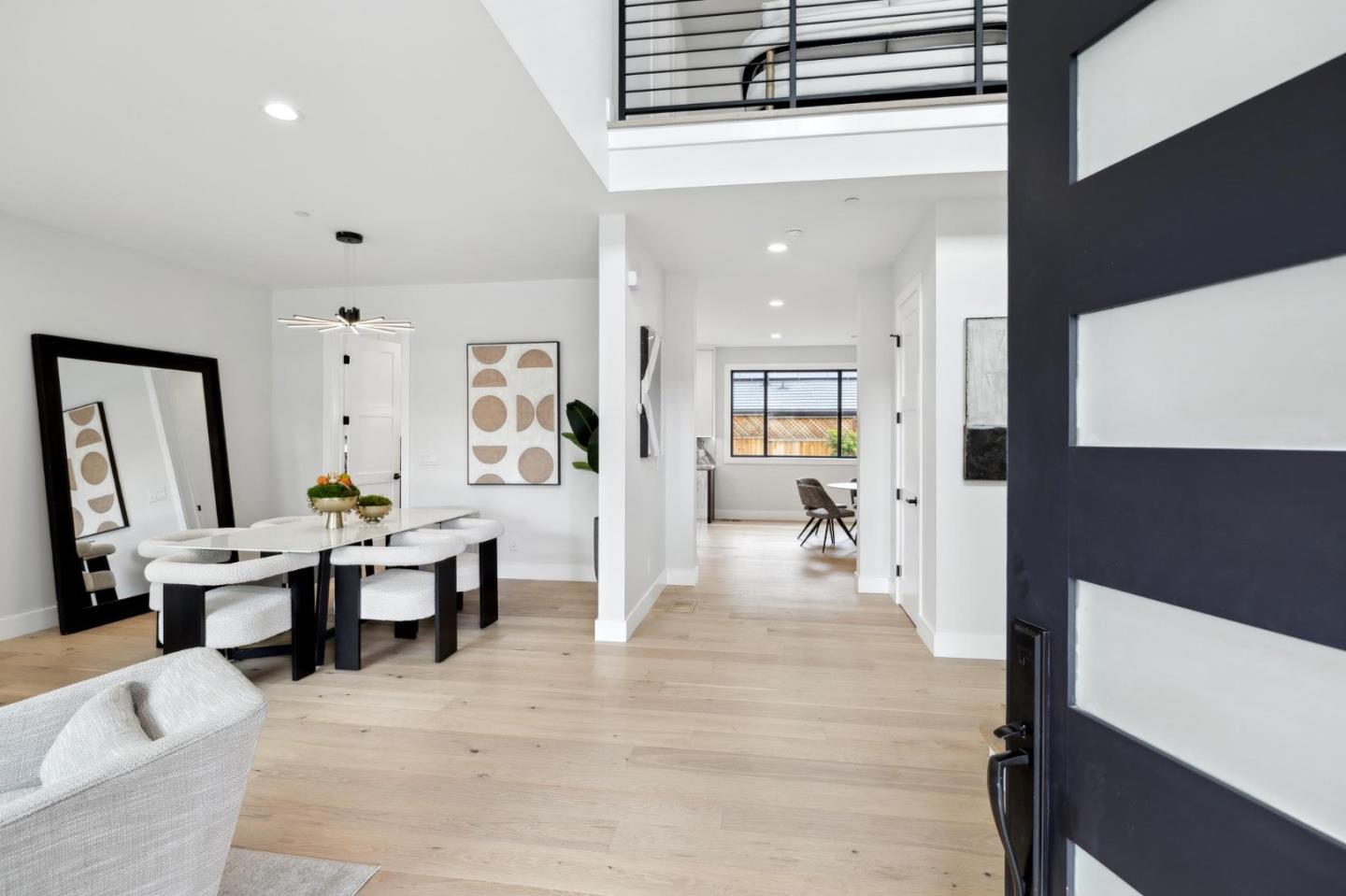 Detail Gallery Image 5 of 54 For 1074 Riverside Dr, Los Altos,  CA 94024 - 5 Beds | 4/1 Baths