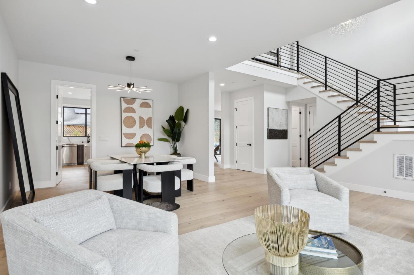 Detail Gallery Image 6 of 54 For 1074 Riverside Dr, Los Altos,  CA 94024 - 5 Beds | 4/1 Baths