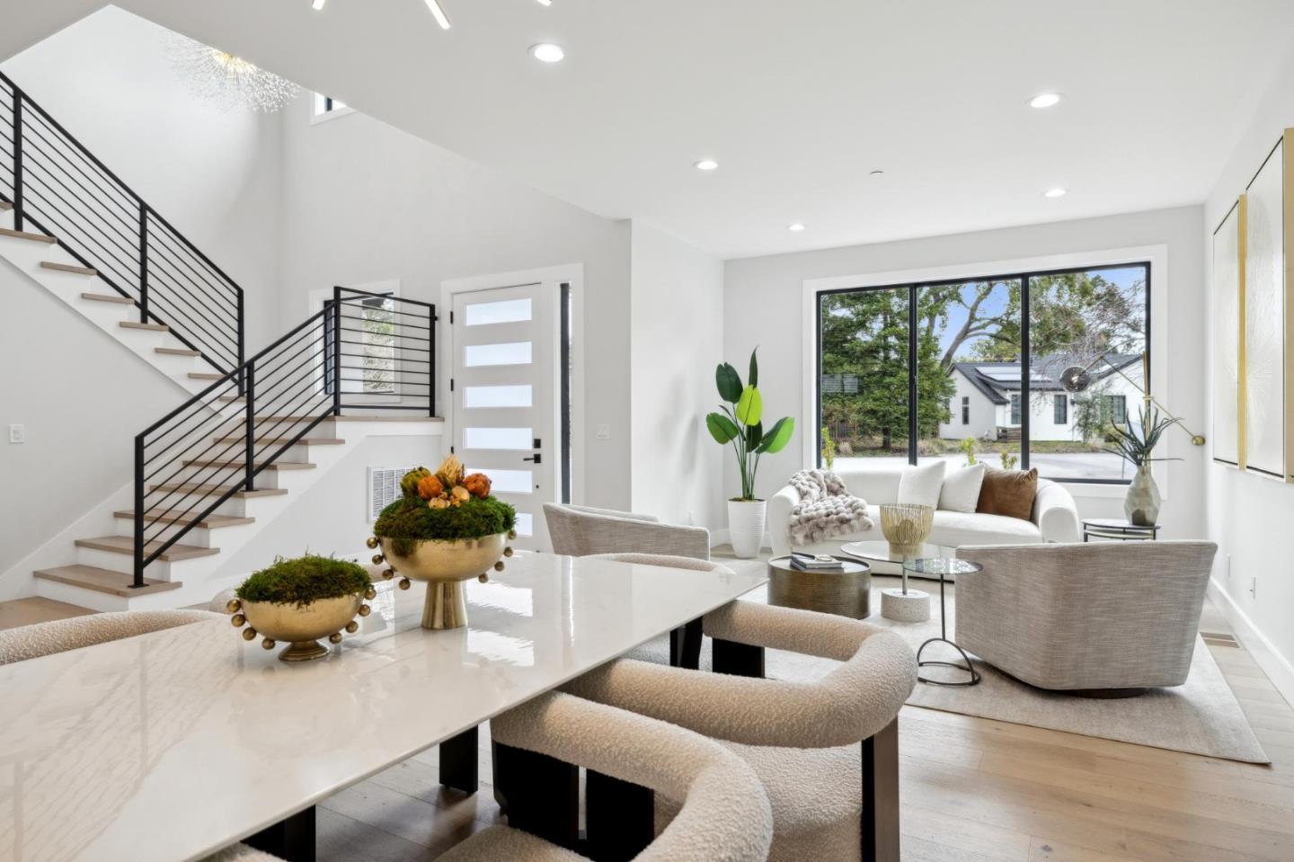 Detail Gallery Image 9 of 54 For 1074 Riverside Dr, Los Altos,  CA 94024 - 5 Beds | 4/1 Baths