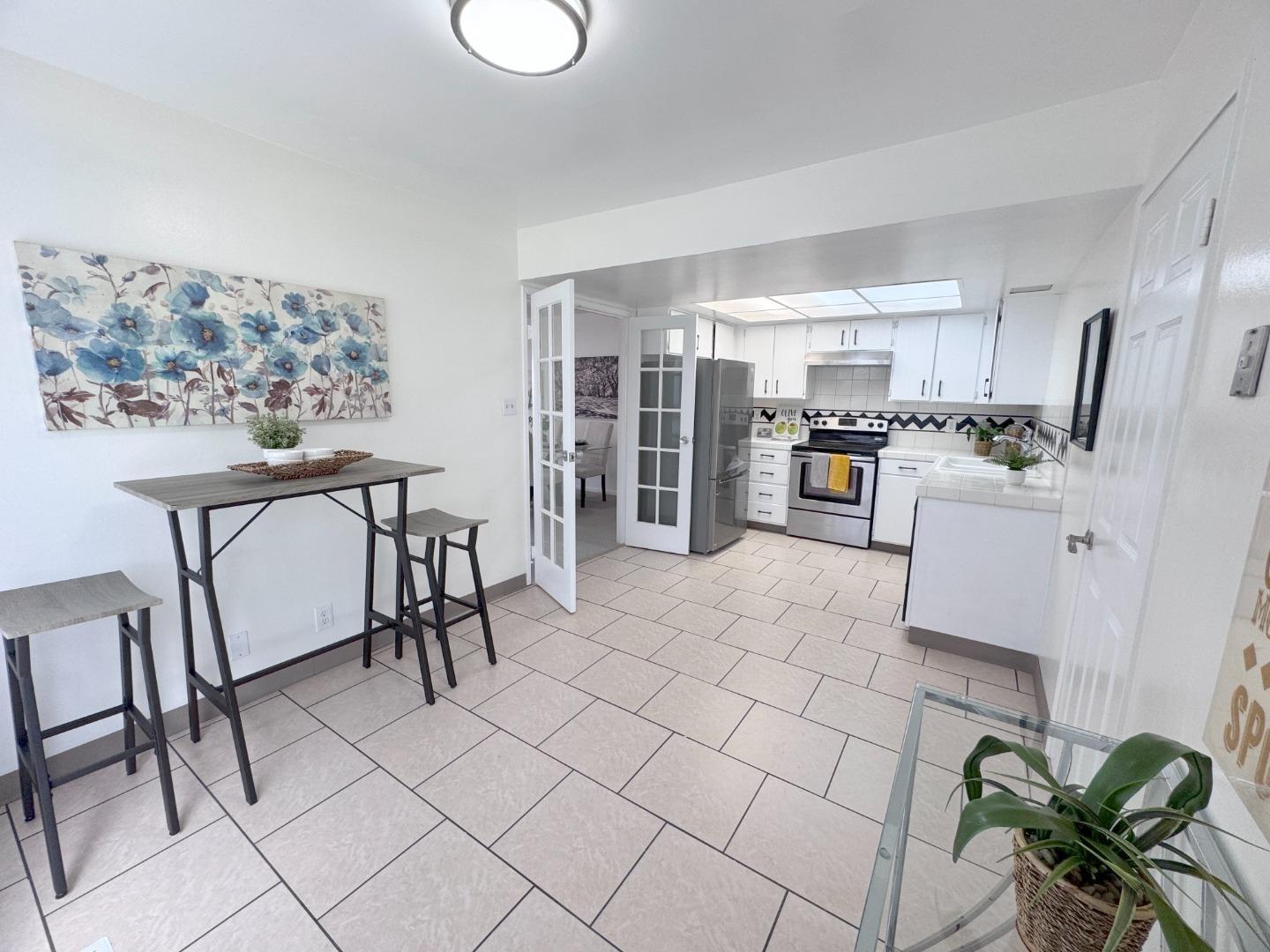 Detail Gallery Image 22 of 35 For 3836 Carter Dr, South San Francisco,  CA 94080 - 4 Beds | 2/1 Baths